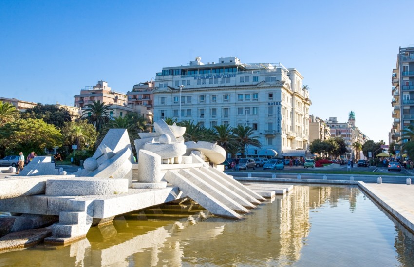 Stadtzentrum von Pescara und Strandpromenade